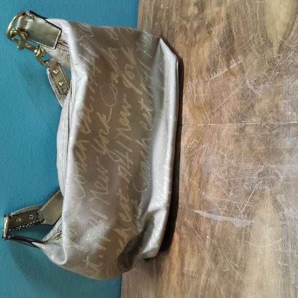 Gold coach purse - Picture 2 of 4